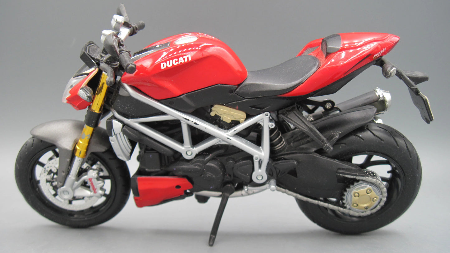 Maisto Ducati Mod Streetfighter Red