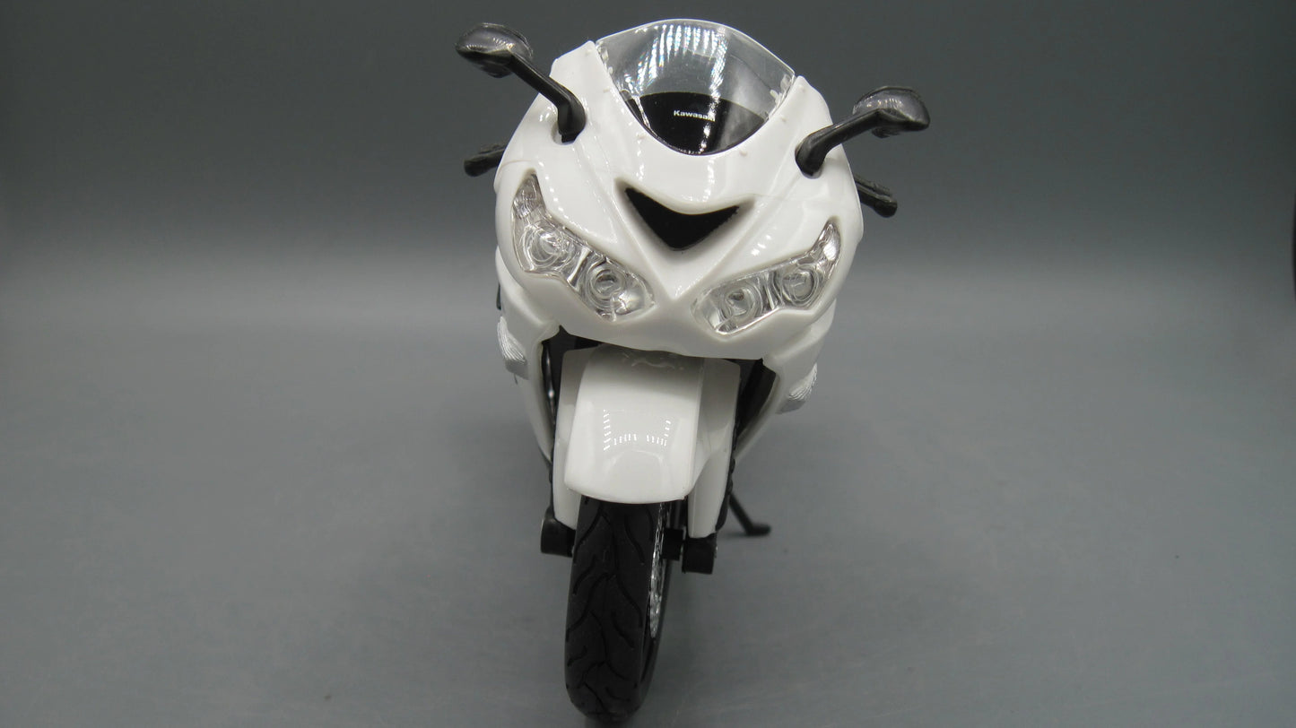 Maisto Kawasaki ZX-14R White