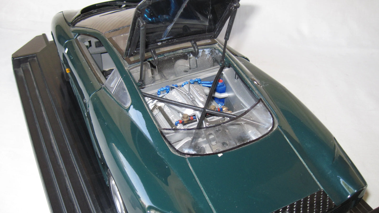 Maisto Jaguar XJ 220 1992 Green