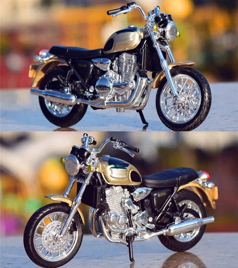 Maisto Triumph Thunderbird Golden Special Edition