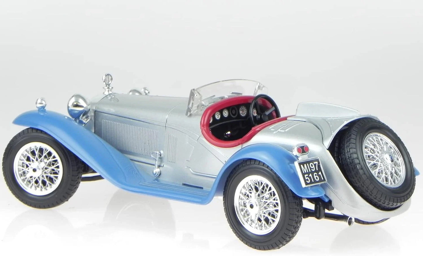 Bburago Alfa Romeo 8C 2300 Spider Touring Silver, Blue