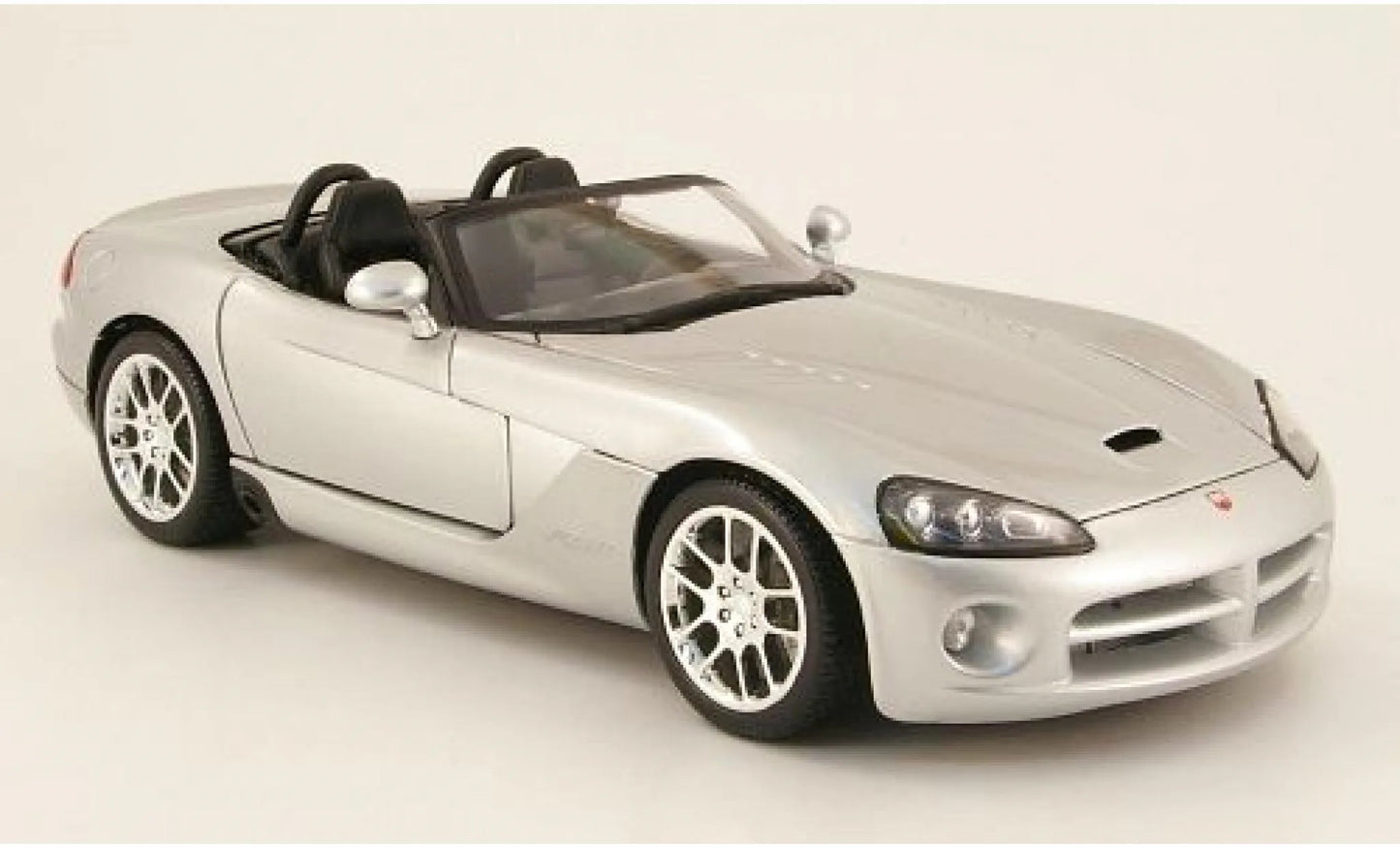 Maisto Special Edition Dodge Viper SRT-10 2003 Silver