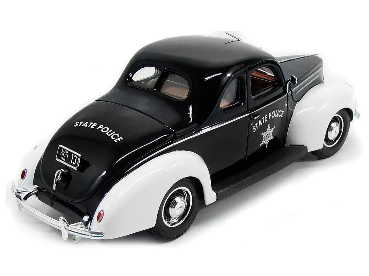 Maisto Special Edition Ford Deluxe 1939 Black Police Edition