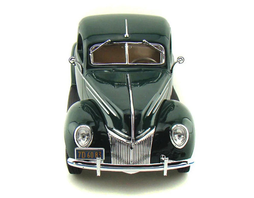 Maisto Special Edition Ford Deluxe 1939 Green