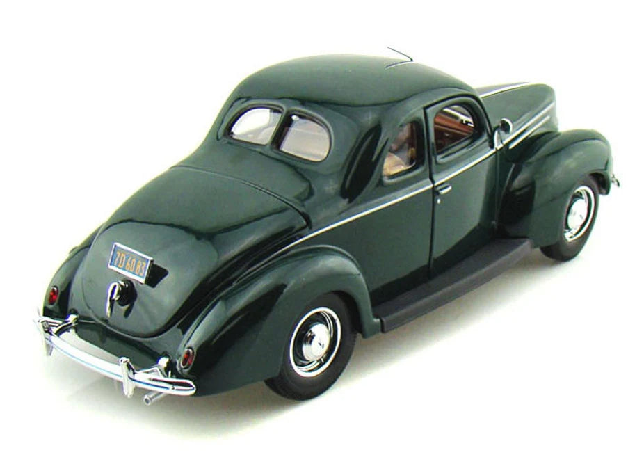 Maisto Special Edition Ford Deluxe 1939 Green