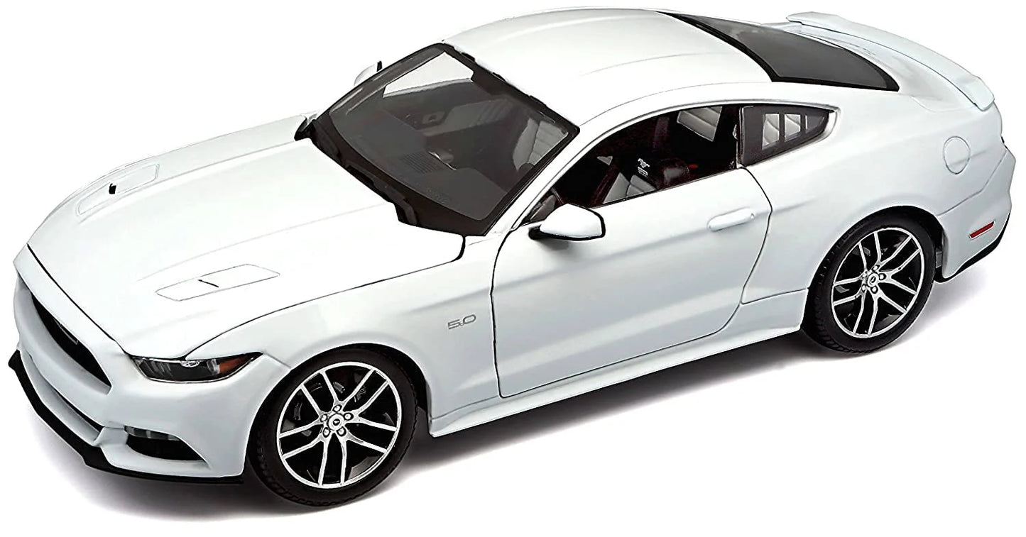 Maisto Exclusive Edition Ford Mustang GT 2015 White