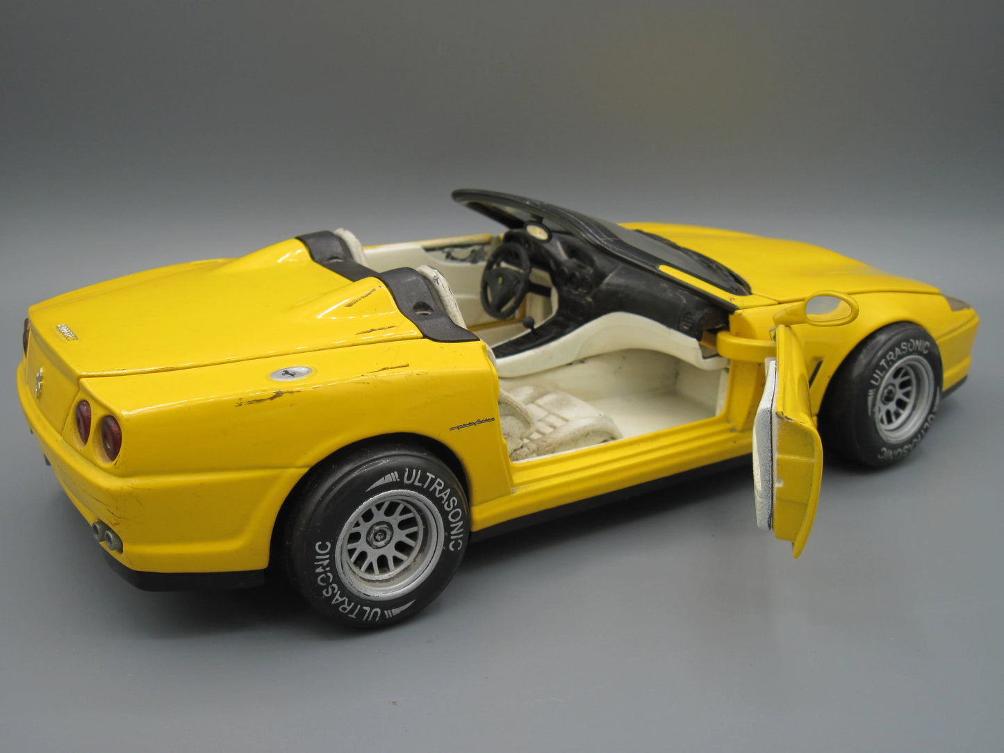 Hot Wheels Special Edition Ferrari 550 Barchetta Yellow