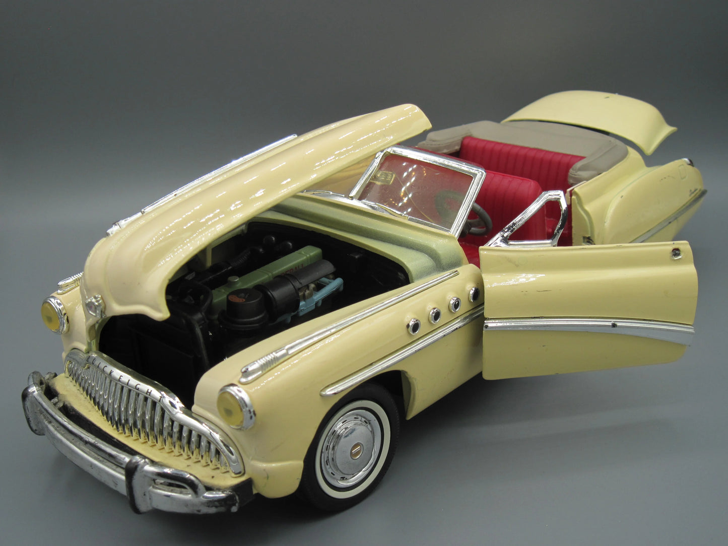 Motor Max Special Edition Buick Fireball Eight 1949 Cream, Yellow