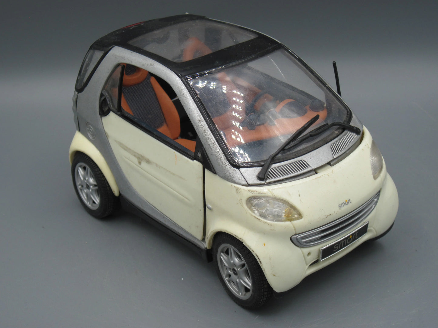 Maisto Smart City-Coupe Beige