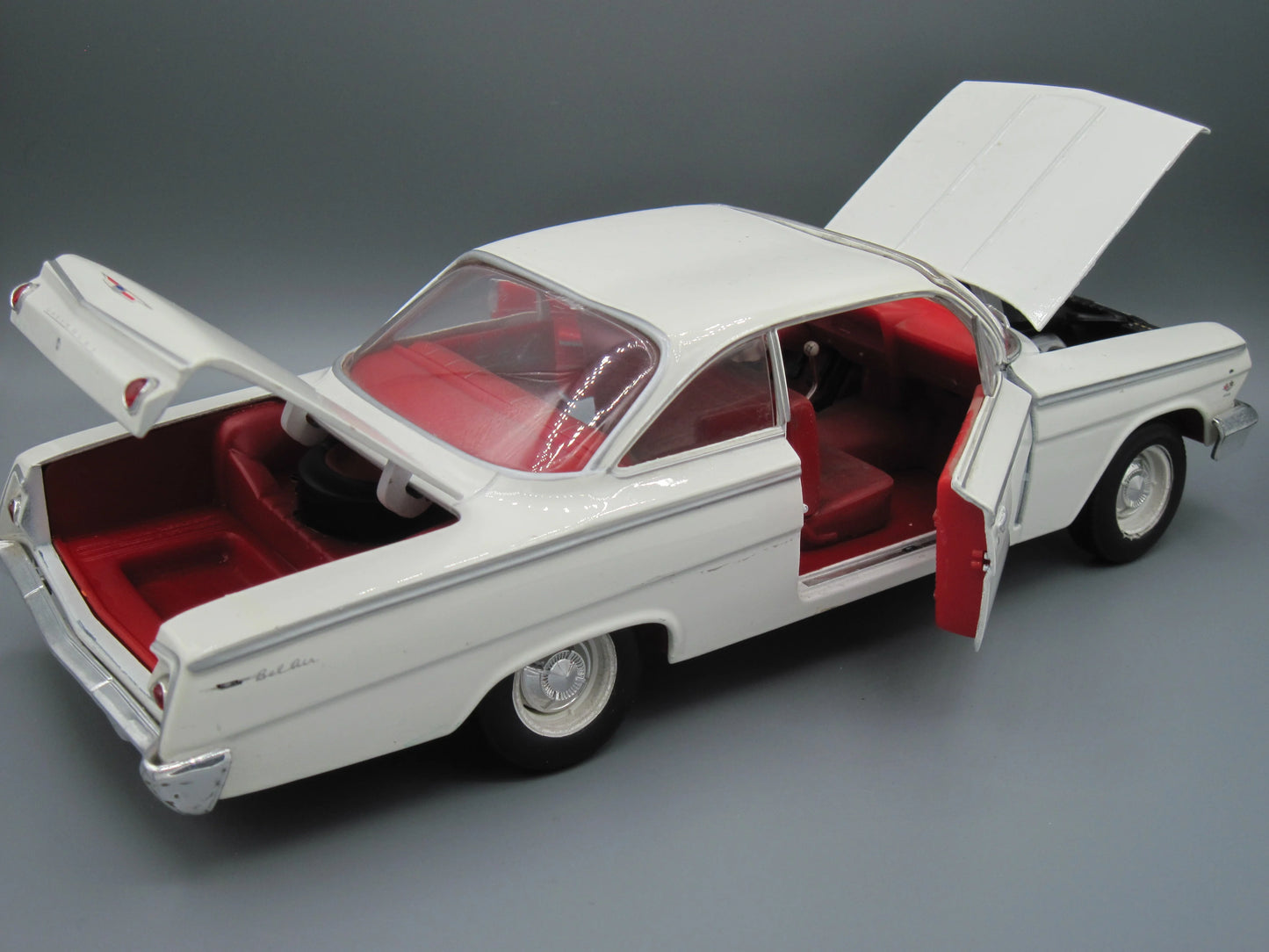 Maisto Special Edition Chevrolet Bel Air 1962 White