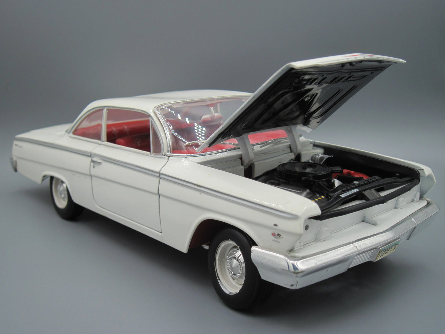 Maisto Special Edition Chevrolet Bel Air 1962 White