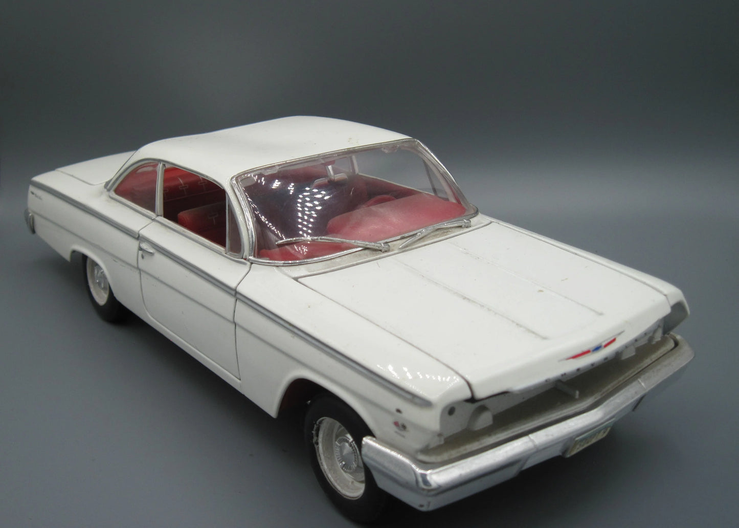 Maisto Special Edition Chevrolet Bel Air 1962 White