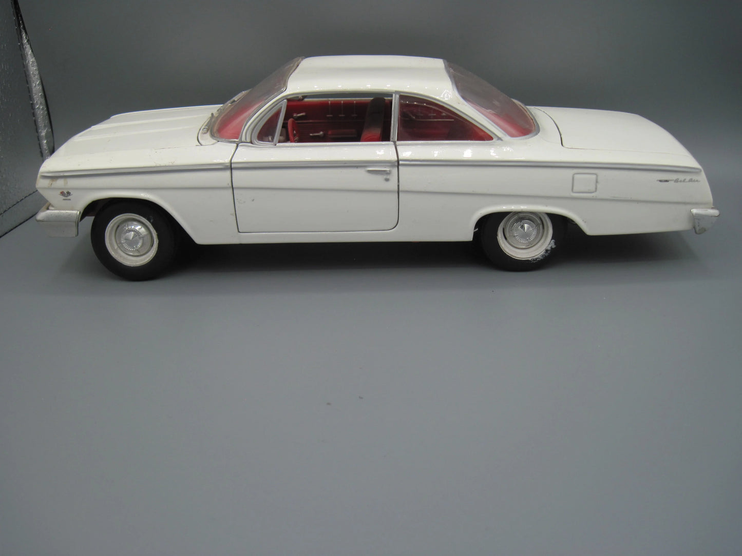 Maisto Special Edition Chevrolet Bel Air 1962 White