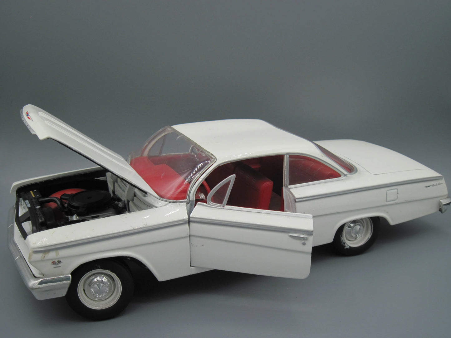 Maisto Special Edition Chevrolet Bel Air 1962 White