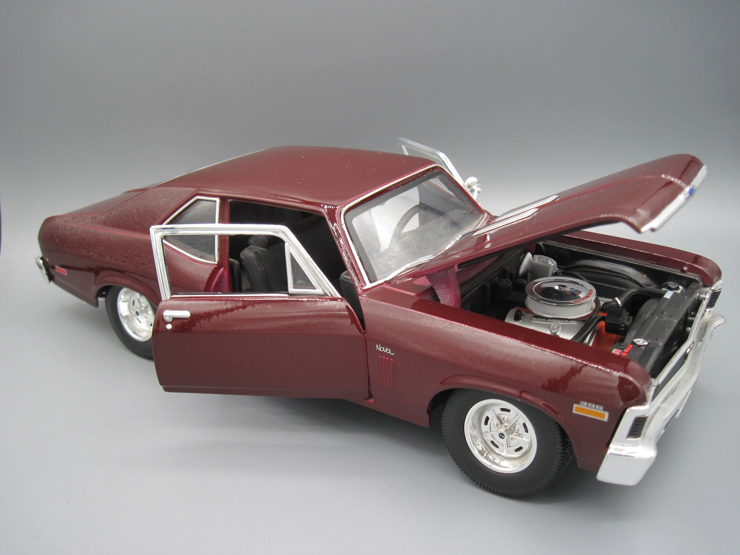 Maisto Special Edition Chevrolet Nova SS 396 1970 Red