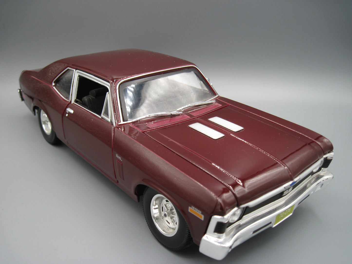 Maisto Special Edition Chevrolet Nova SS 396 1970 Red