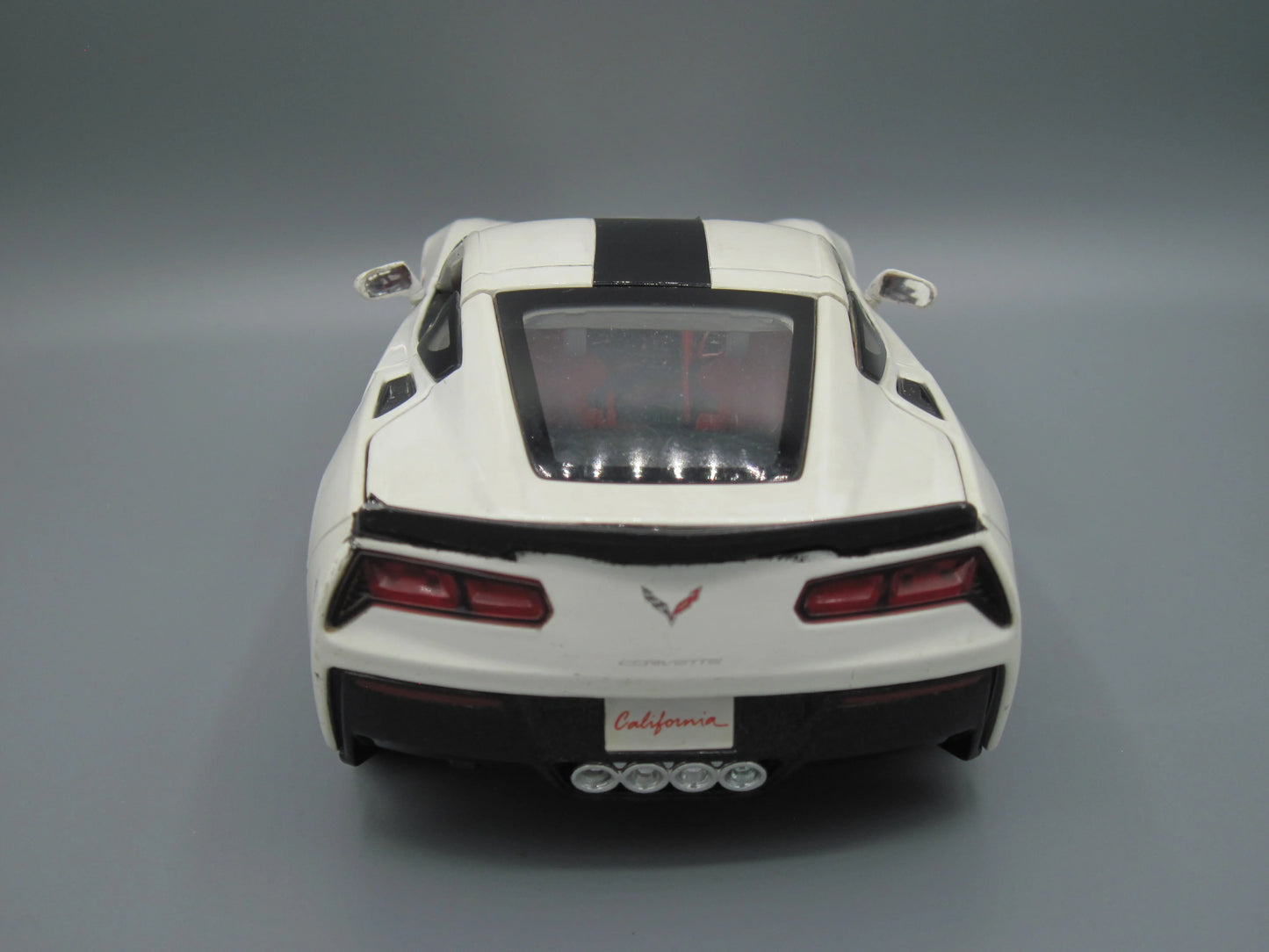 Maisto Special Edition Chevrolet Corvette Stingray 2014 White