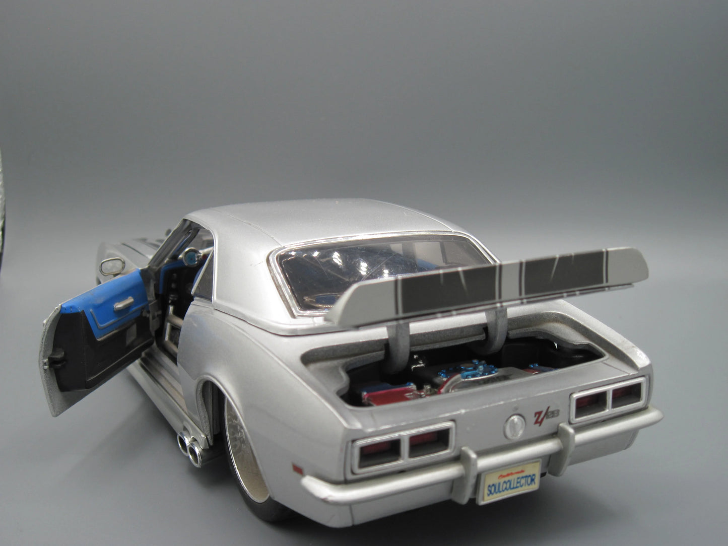 Maisto Special Edition Chevrolet Camaro Z/28 1968 Silver