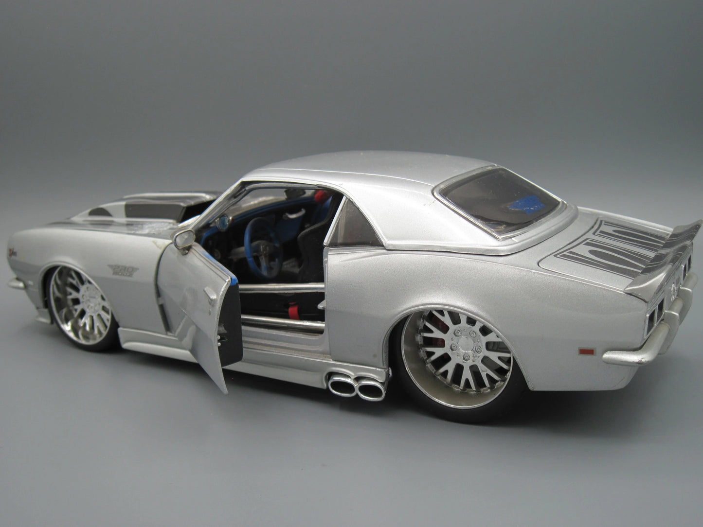 Maisto Special Edition Chevrolet Camaro Z/28 1968 Silver