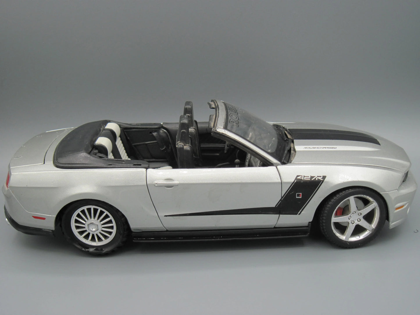 Maisto Special Edition Ford Mustang Roush 427R 2010 Silver