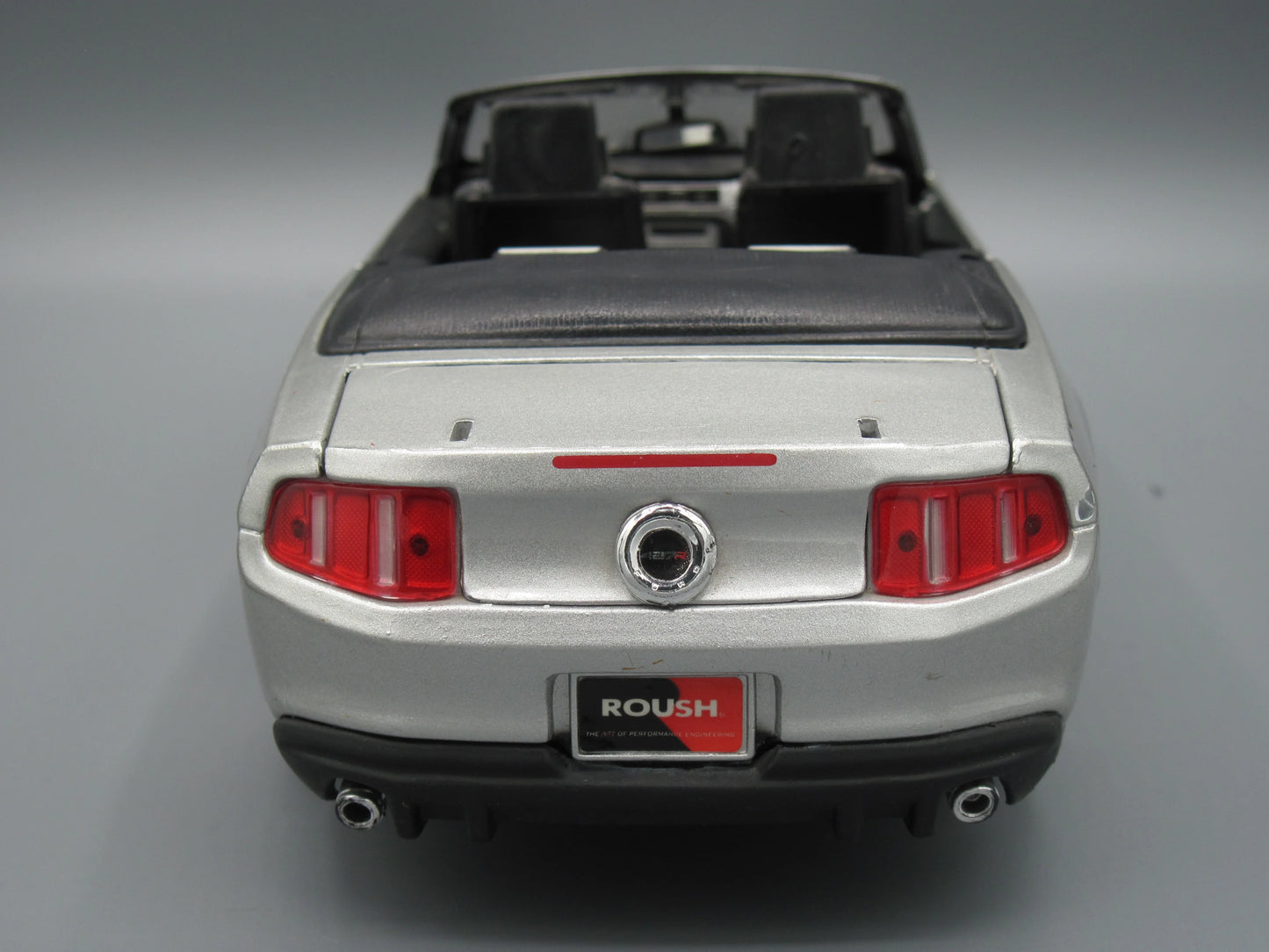 Maisto Special Edition Ford Mustang Roush 427R 2010 Silver