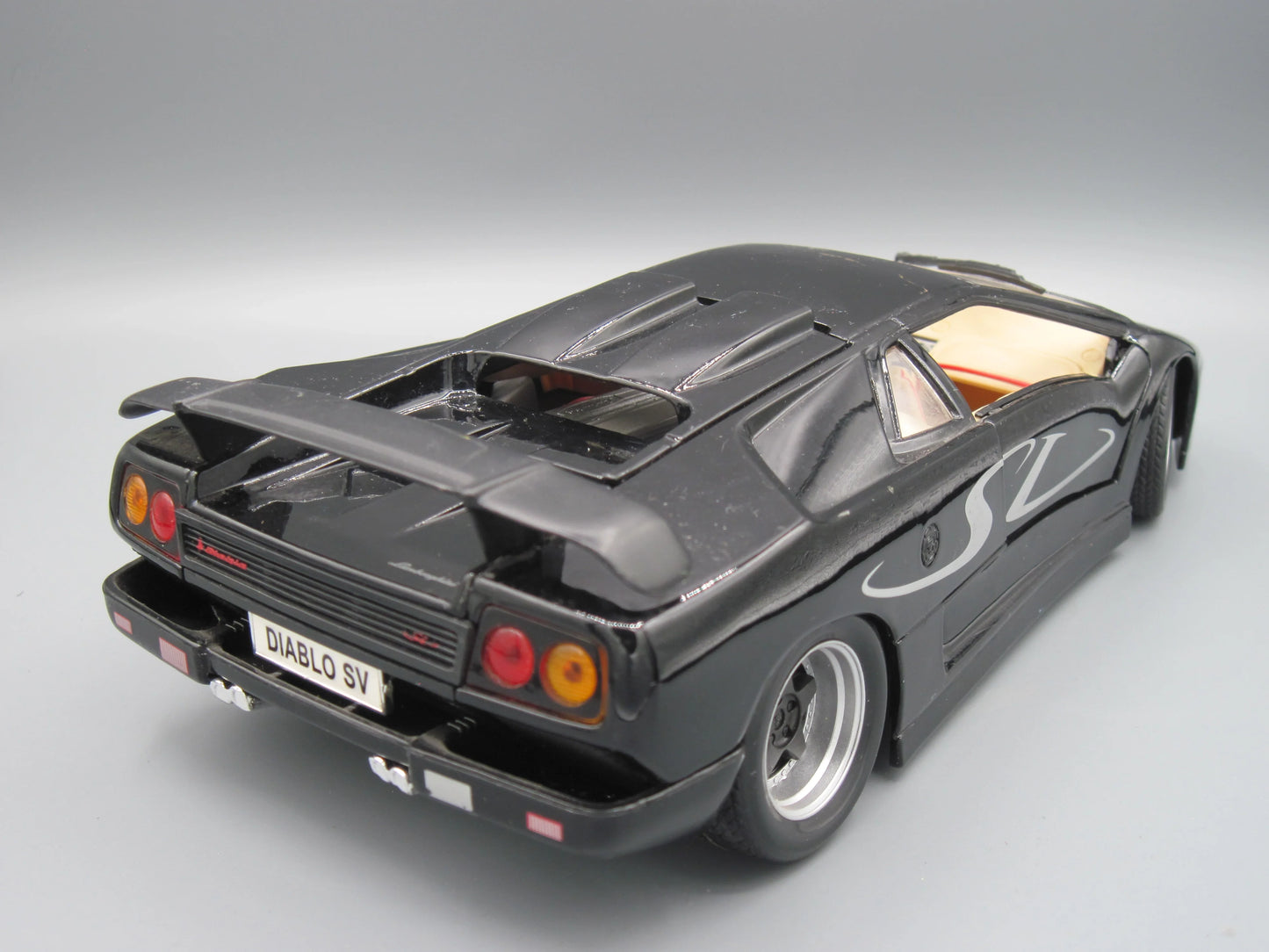 Maisto Special Edition Lamborghini Diablo SV Black