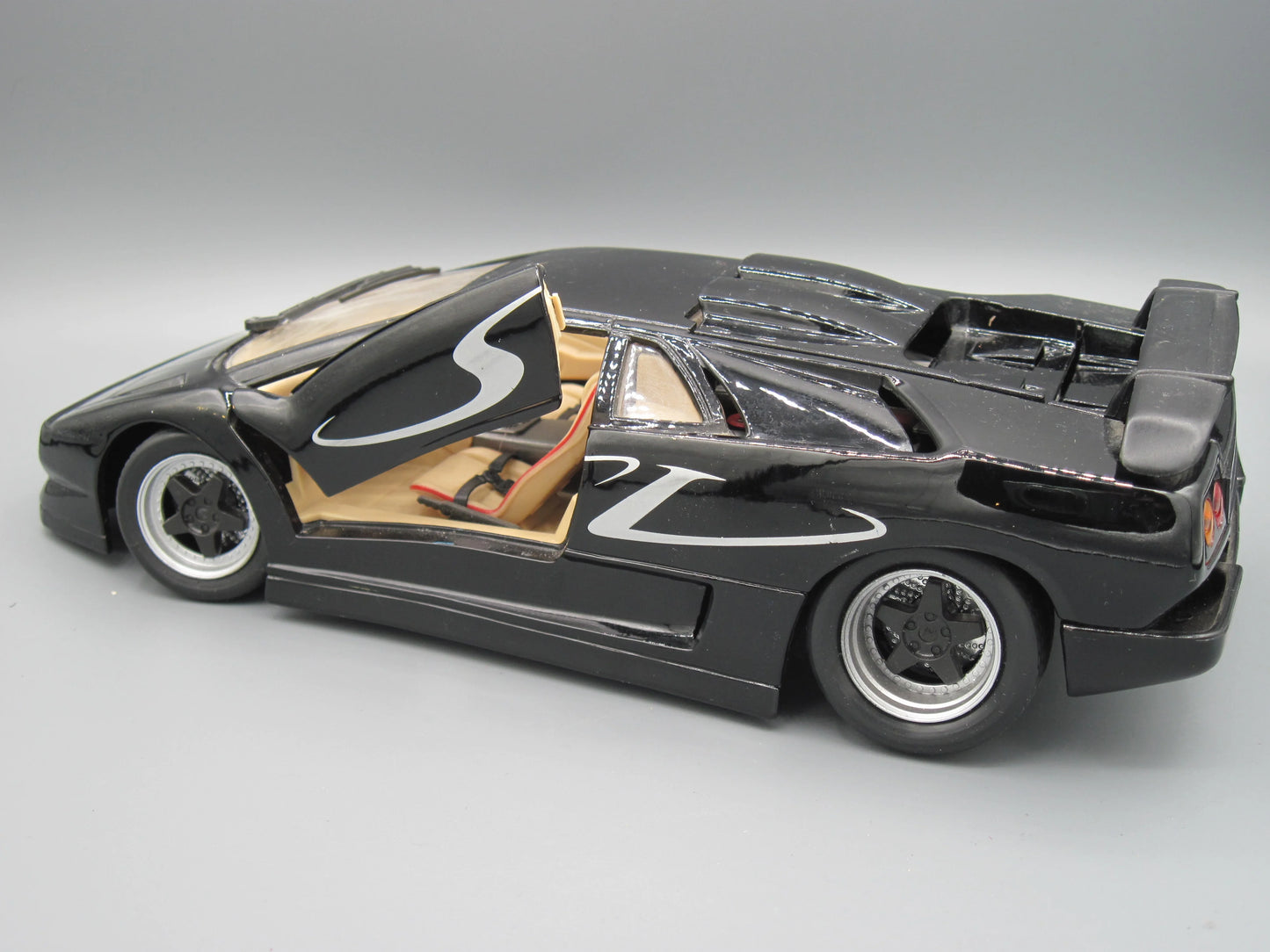 Maisto Special Edition Lamborghini Diablo SV Black