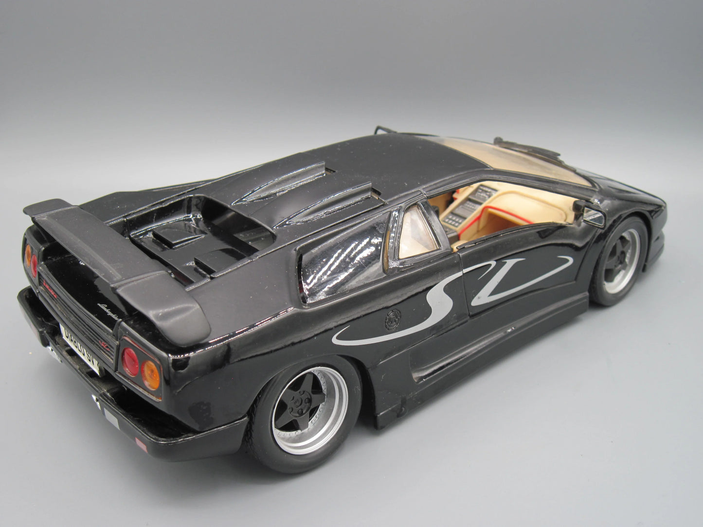 Maisto Special Edition Lamborghini Diablo SV Black