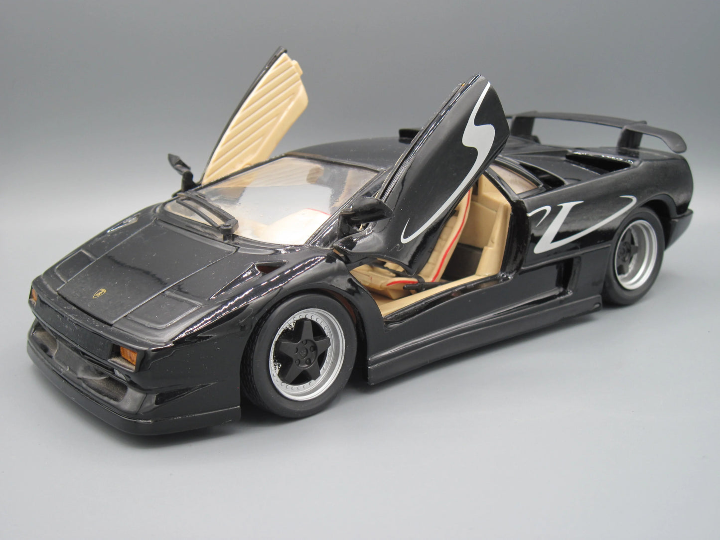 Maisto Special Edition Lamborghini Diablo SV Black