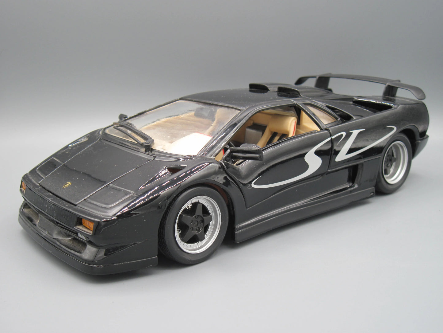 Maisto Special Edition Lamborghini Diablo SV Black