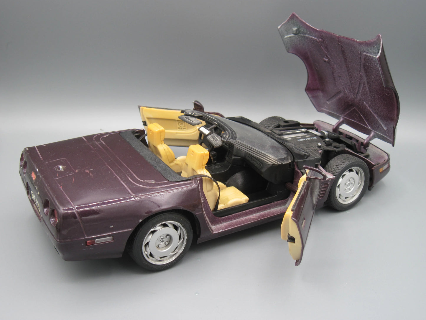 Maisto Special Edition Chevrolet Corvette Purple