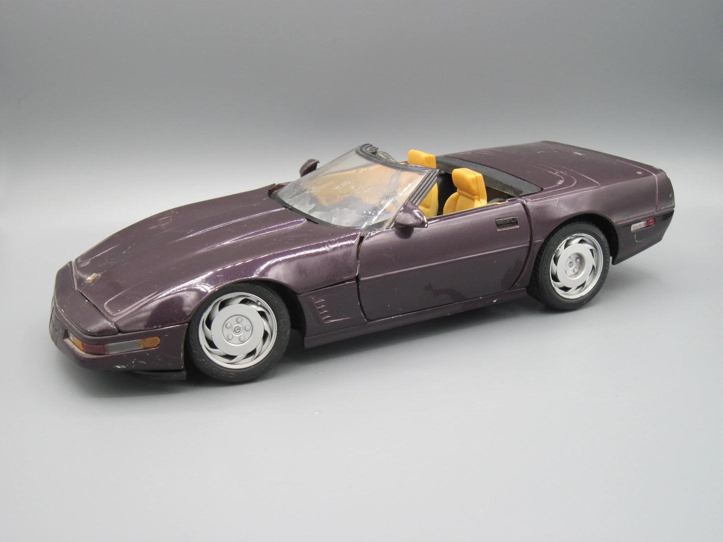 Maisto Special Edition Chevrolet Corvette Purple