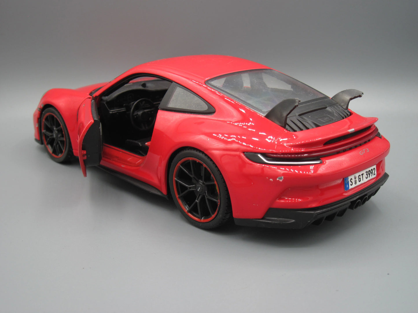 Maisto Special Edition Porsche 911 GT3 Red