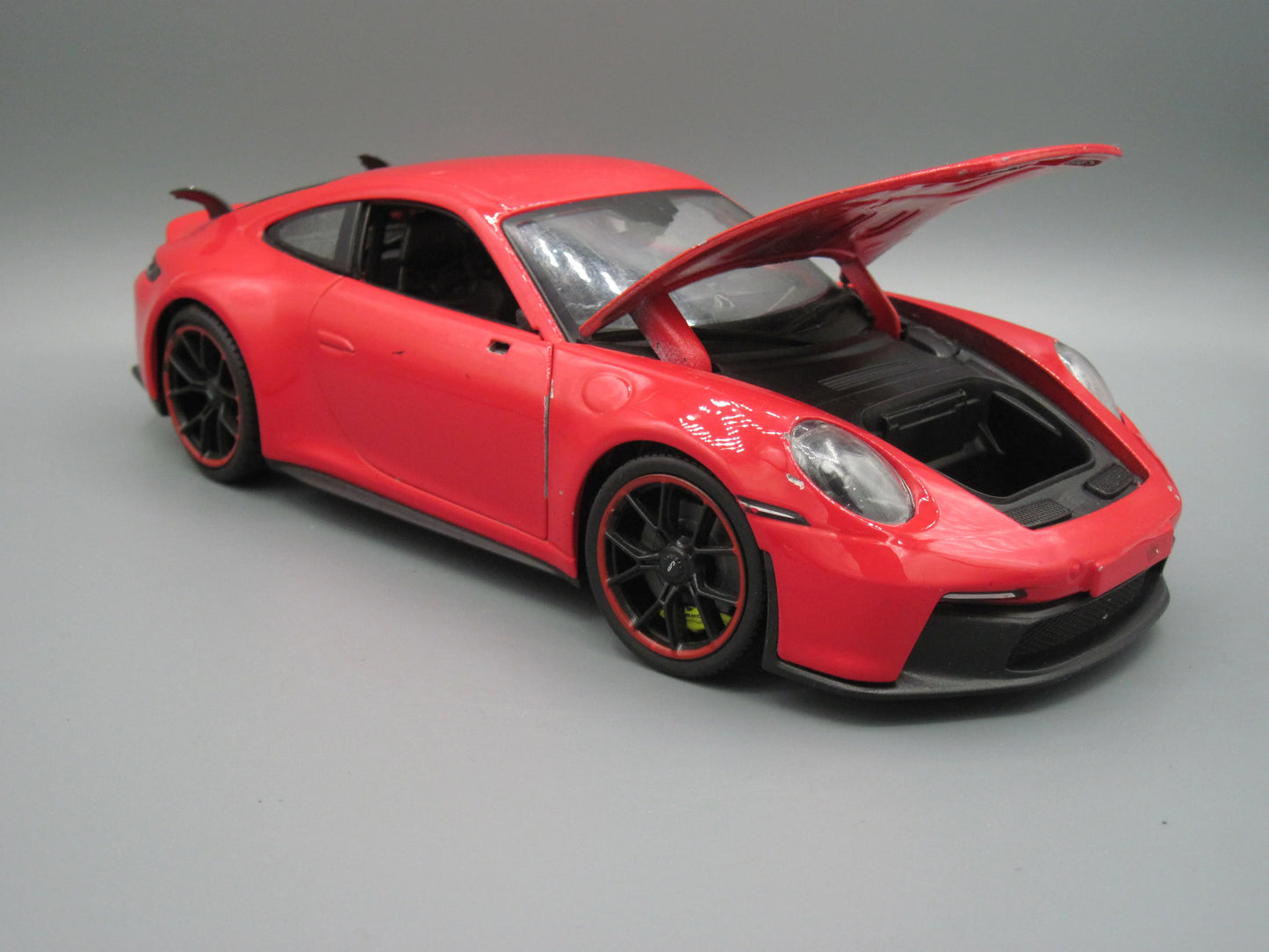 Maisto Special Edition Porsche 911 GT3 Red