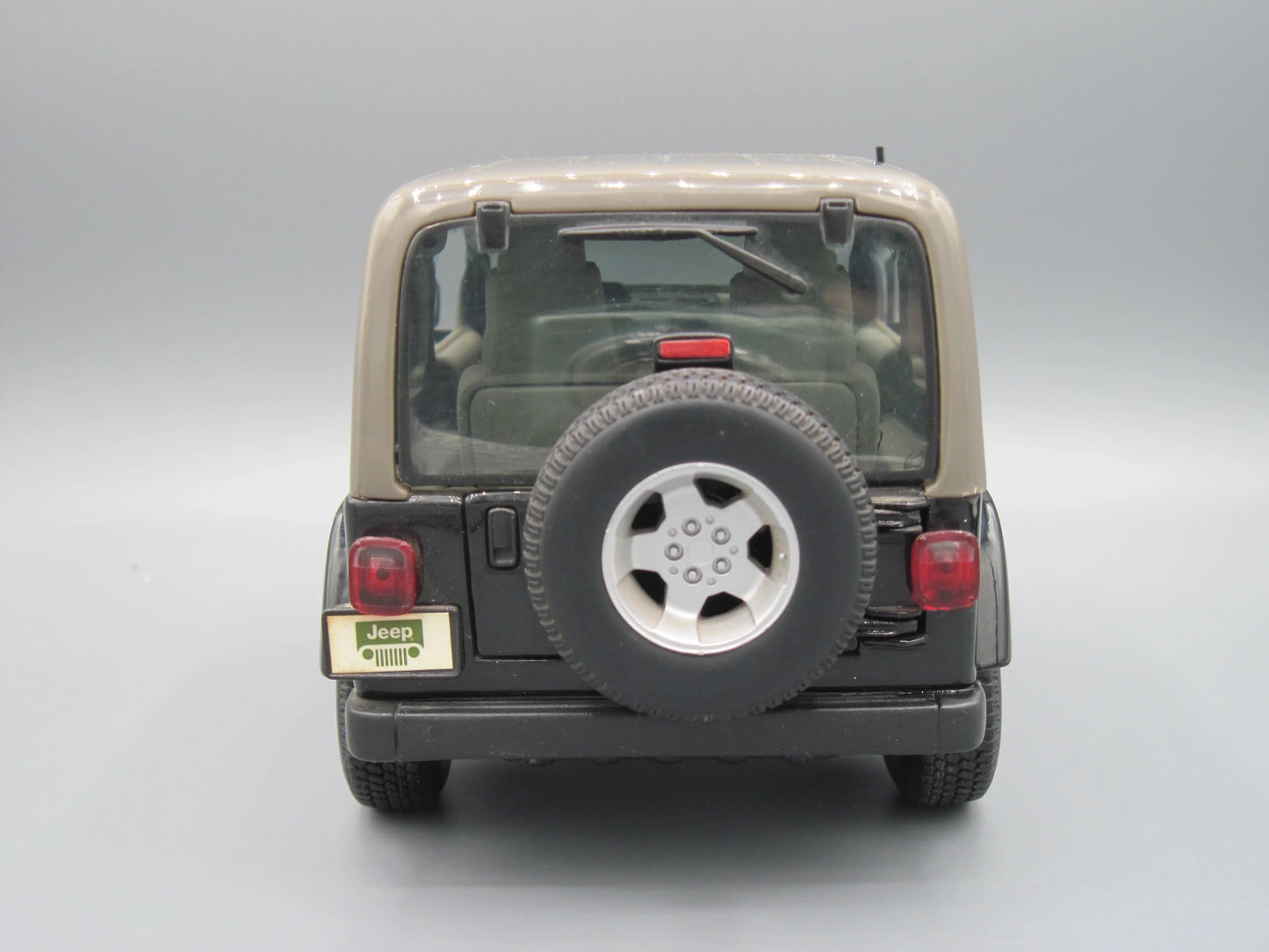 Maisto Special Edition Jeep Wrangler Sahara (Daimler Chrysler) 2003 Black