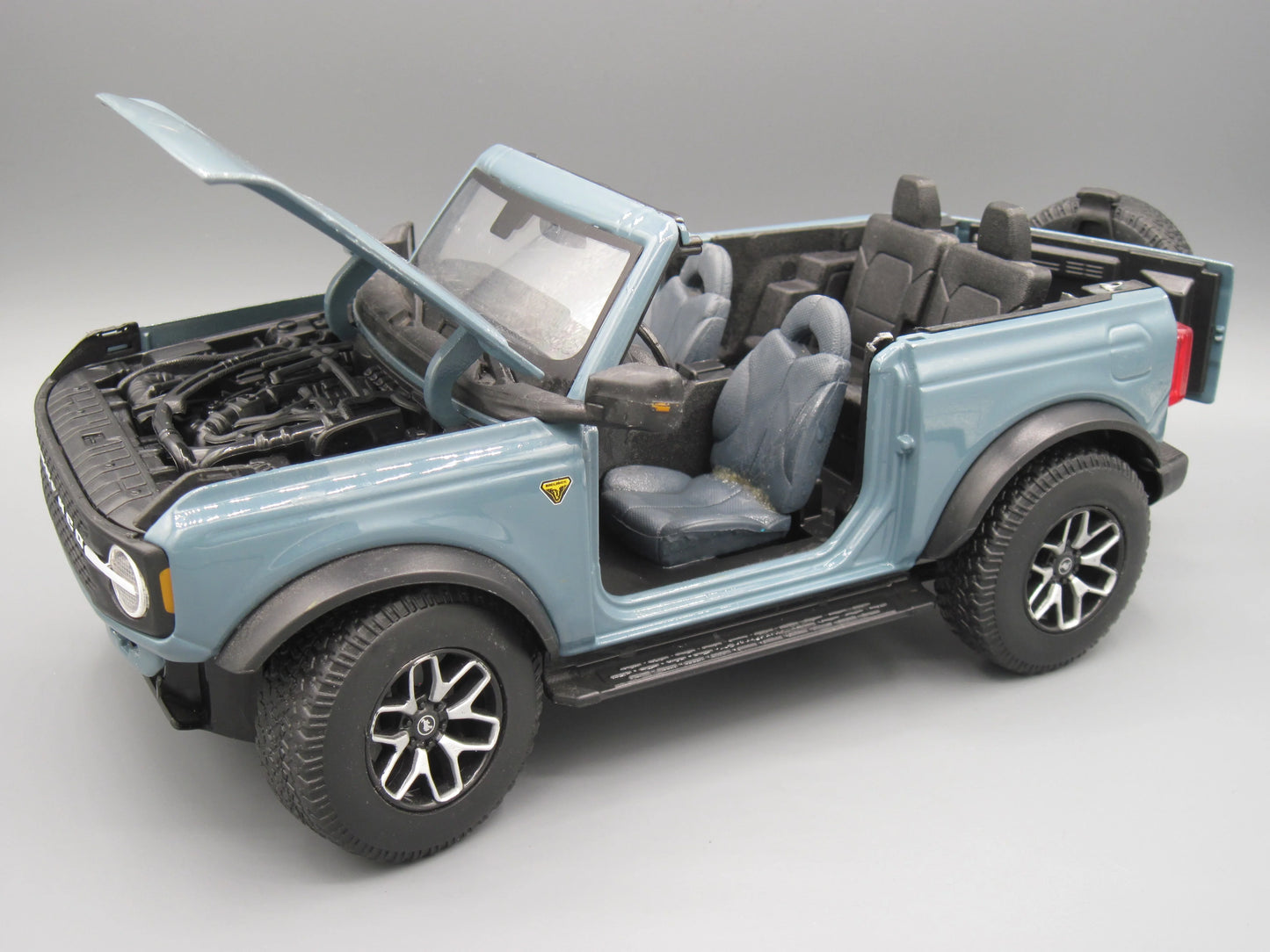 Maisto Special Edition Ford Bronco Blue