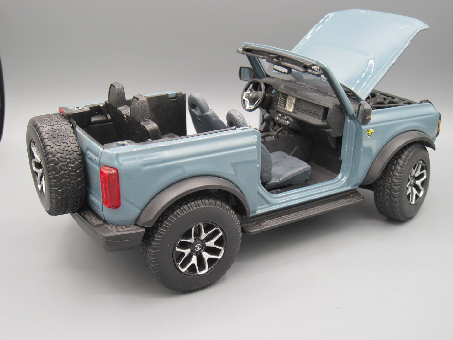 Maisto Special Edition Ford Bronco Blue