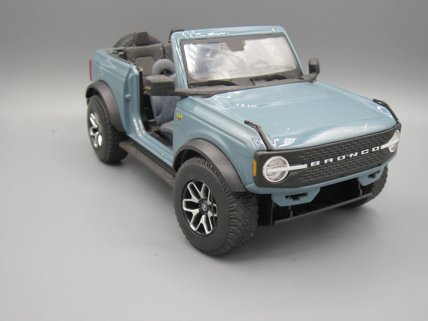 Maisto Special Edition Ford Bronco Blue
