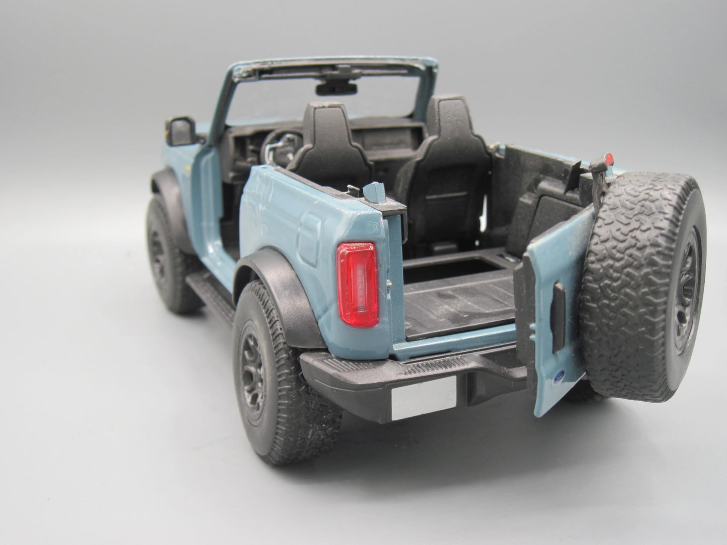 Maisto Special Edition Ford Bronco Blue