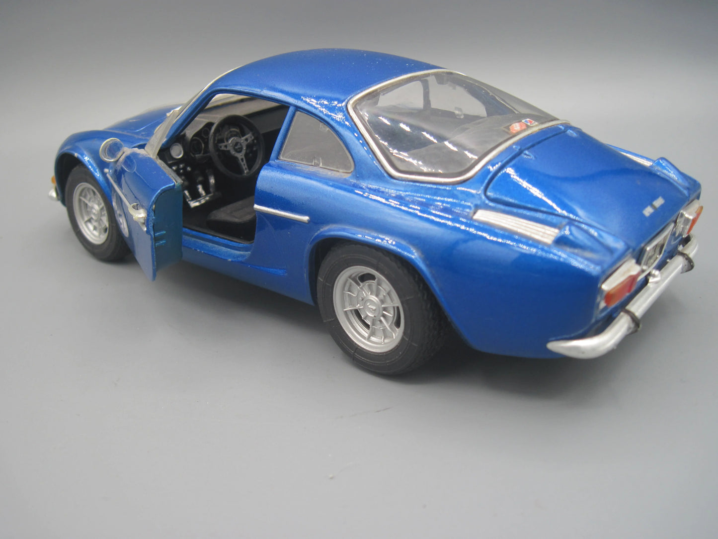 Maisto Alpine Renault 1600S 1971 Blue