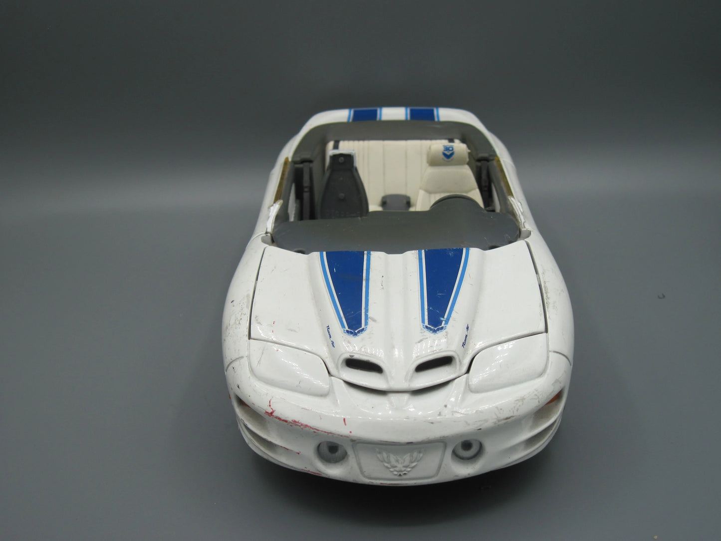 Road Signature Pontiac Firebird Transarm 1999 White