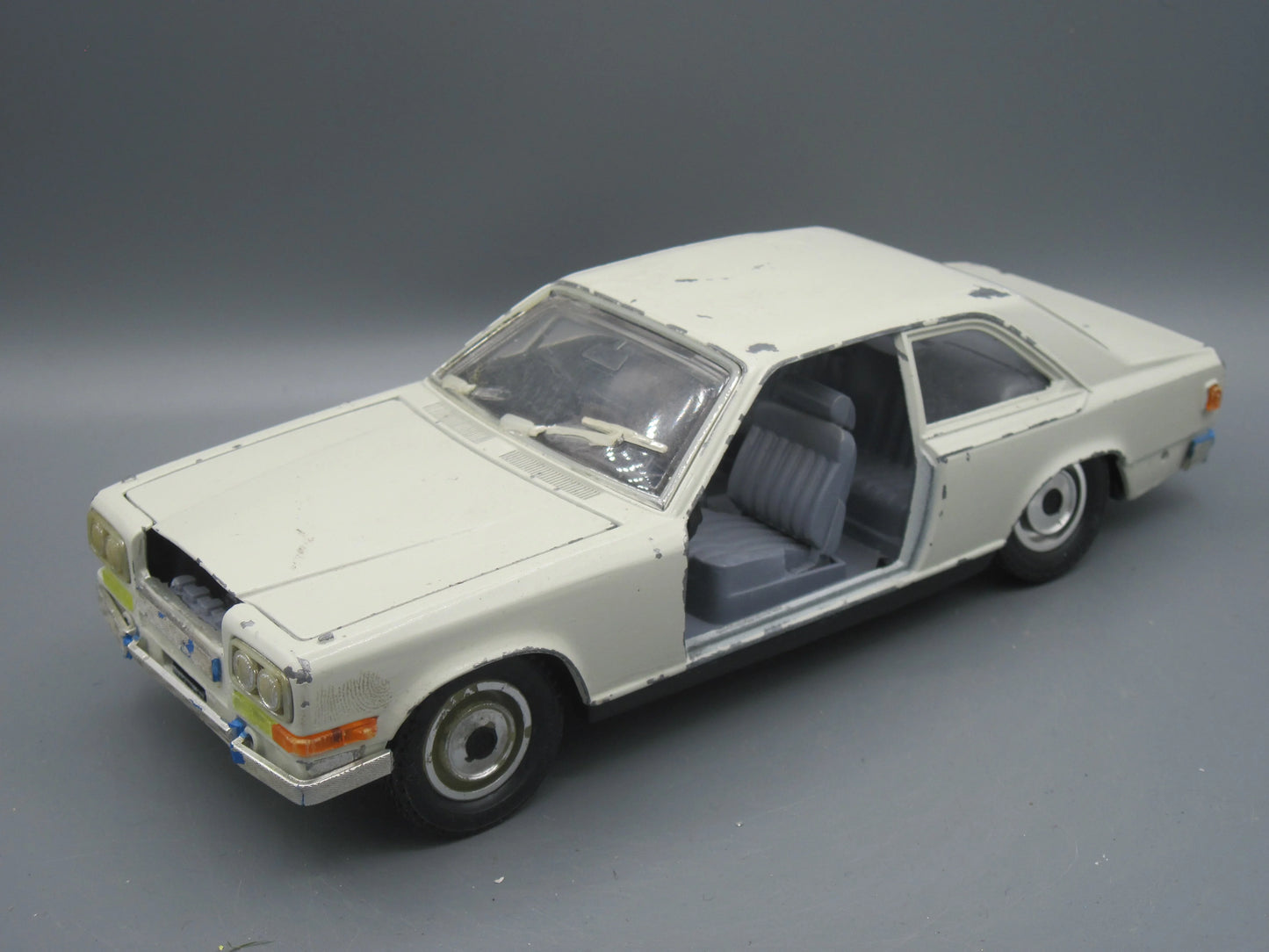 Bburago Rolls-Royce Camargue White