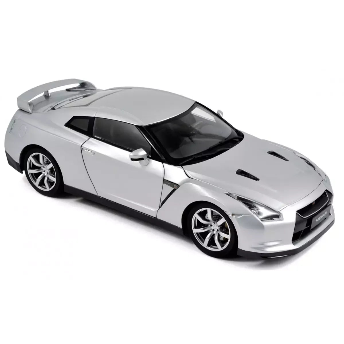 Maisto Special Edition Nissan GT-R (R35) Silver