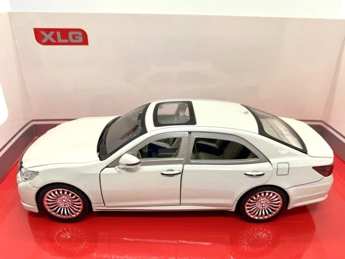XLG Toyota Crown White