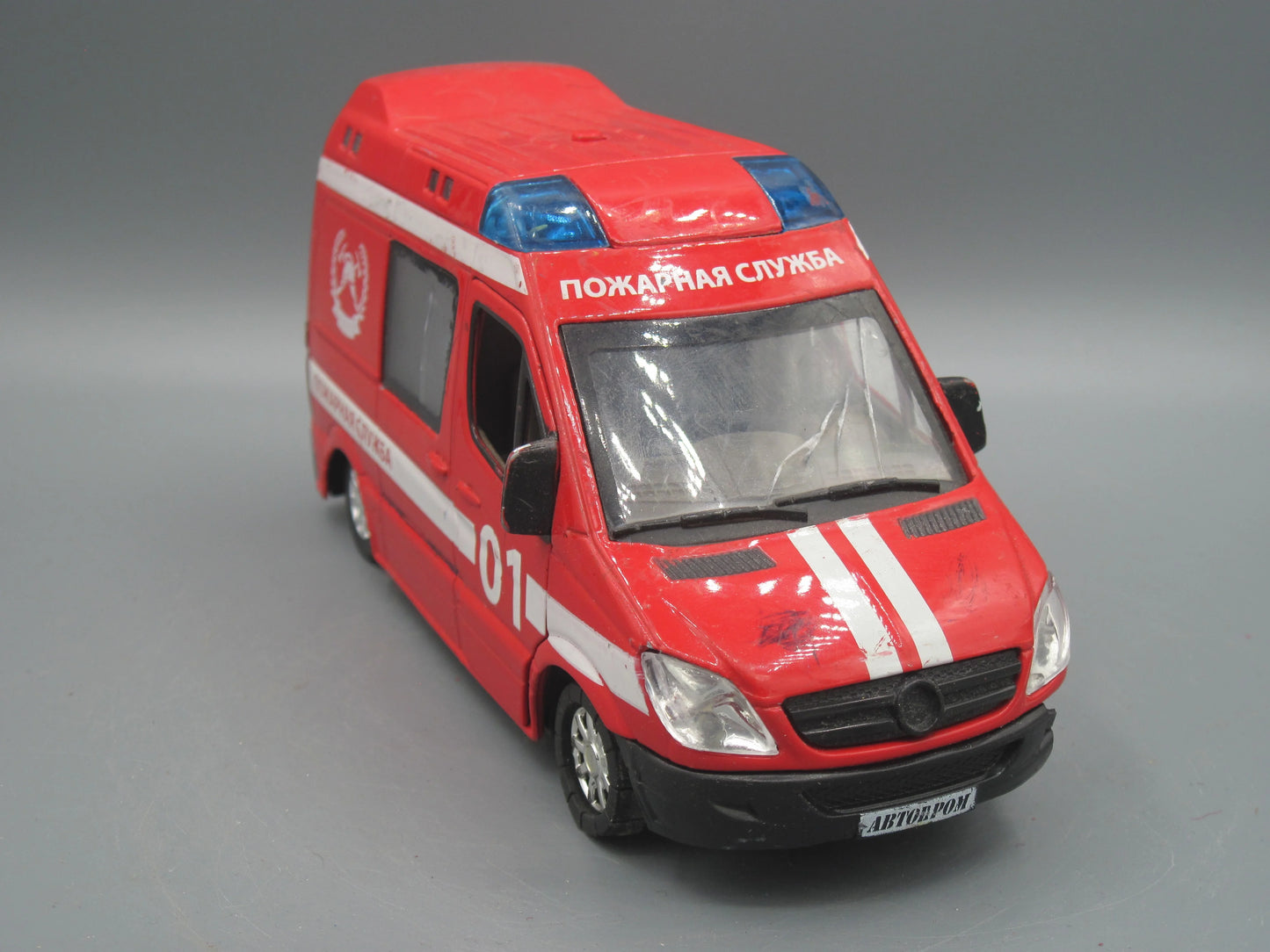 Abtonpom Fire Service Van Red