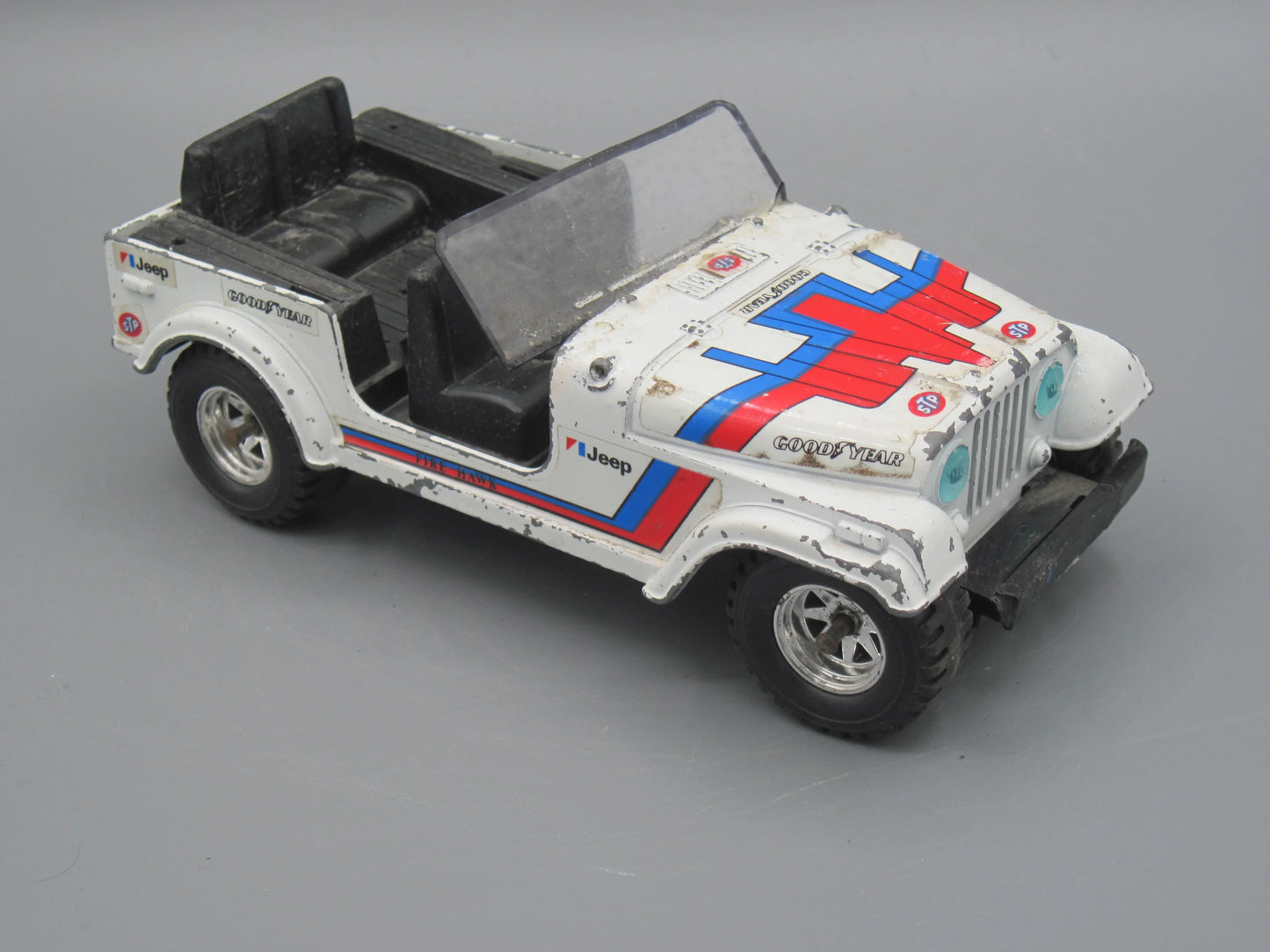 Bburago Jeep CJ-7 White