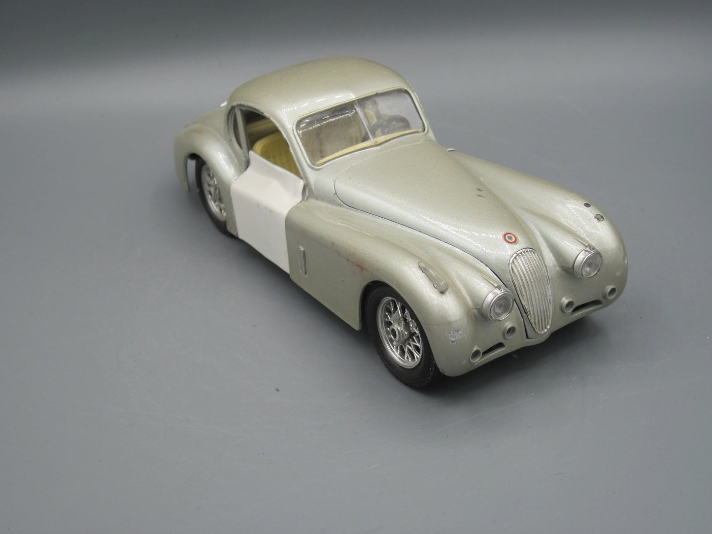 Bburago Jaguar XK 120 1948 Silver