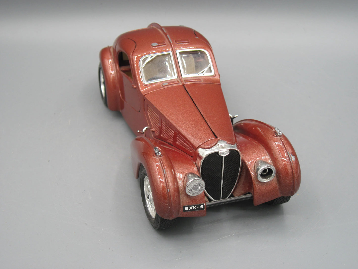 Bburago Bugatti Atlantic 1936 Brown