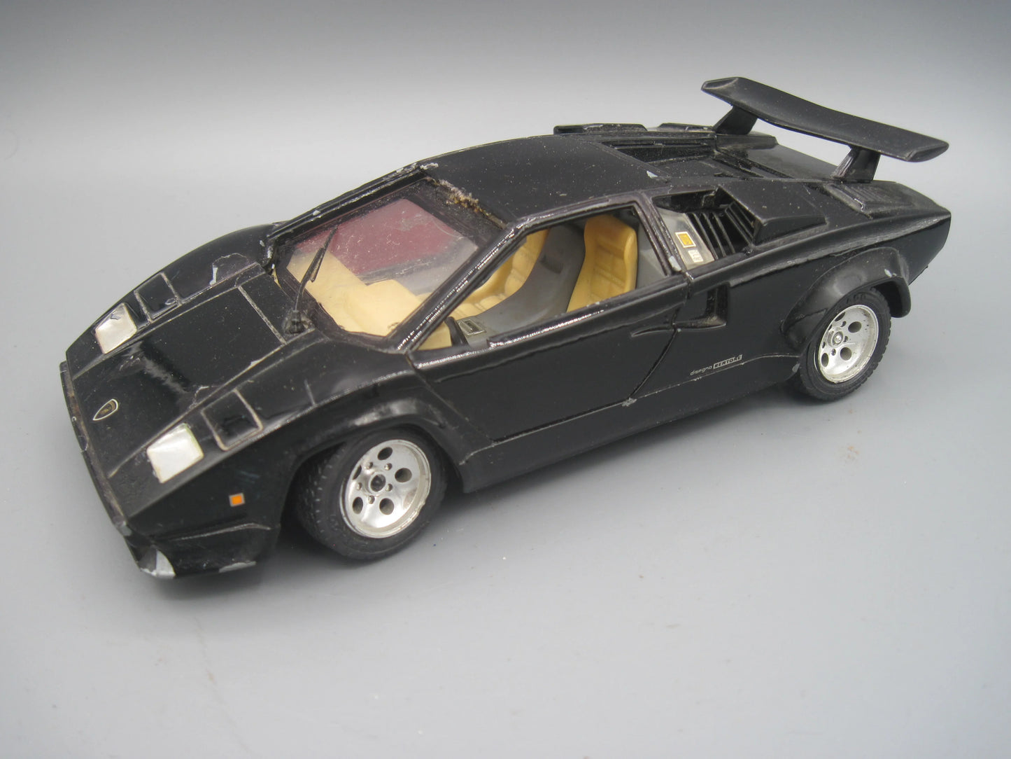 Bburago Lamborghini Countach 1988 Black