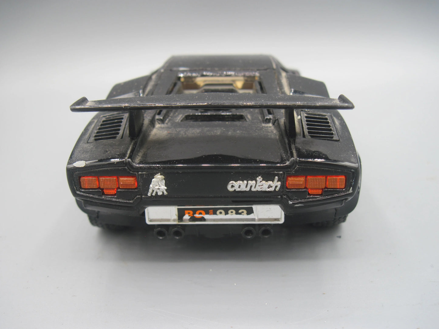 Bburago Lamborghini Countach 1988 Black